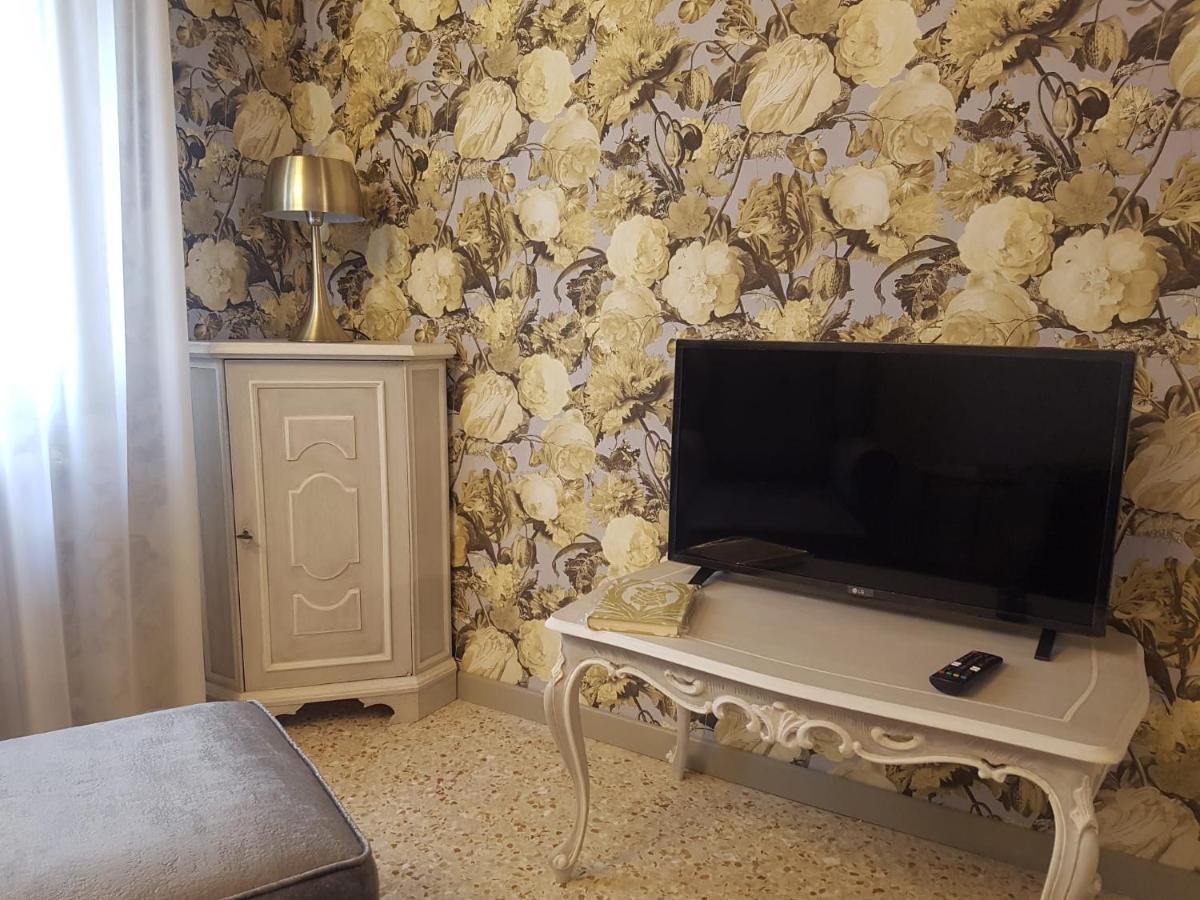 Ca' Cappello Venice Apartment 2 With Canal View Ngoại thất bức ảnh